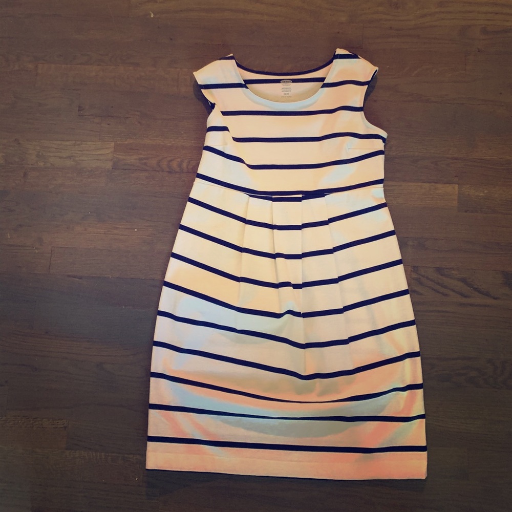 Old Navy Maternity Dress